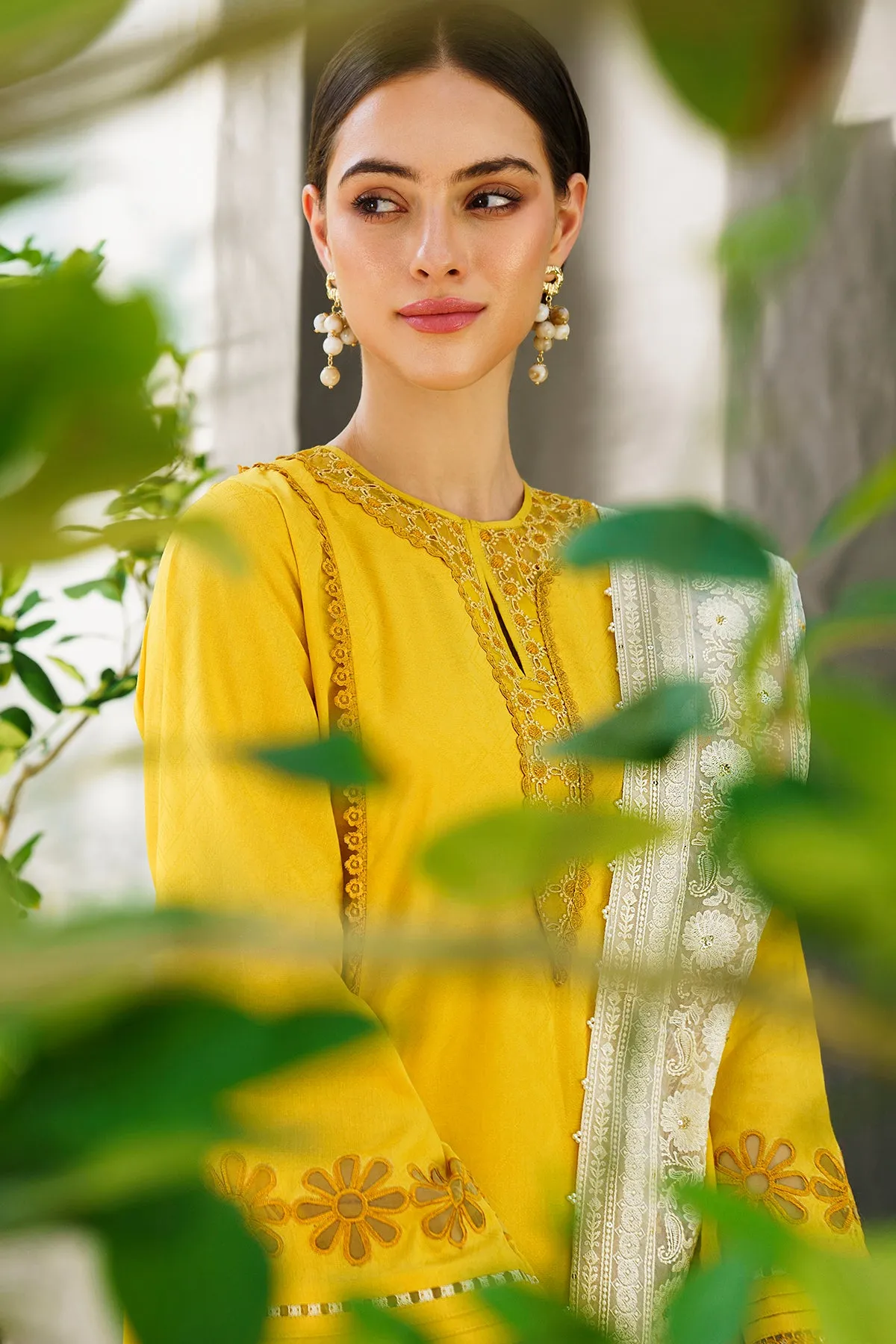 EMBROIDERED JACQUARD LAWN UF-562