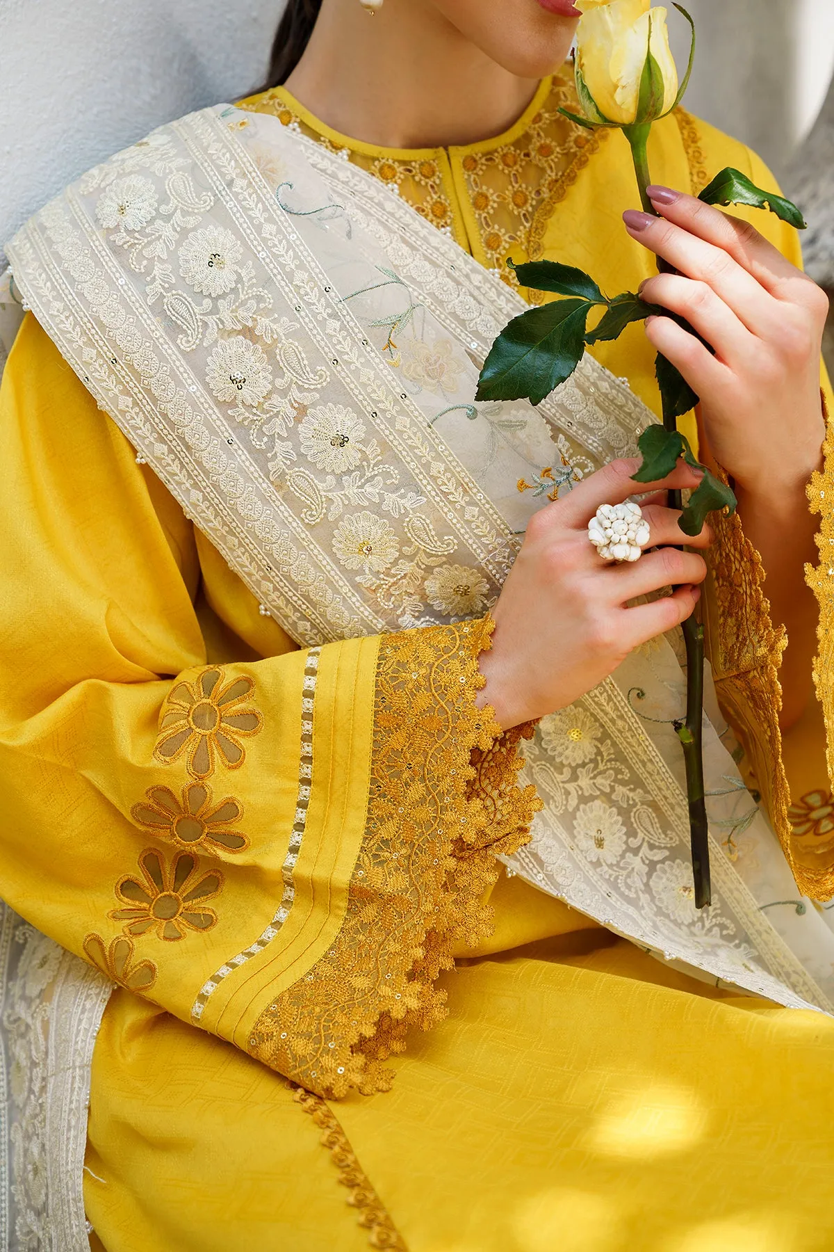 EMBROIDERED JACQUARD LAWN UF-562