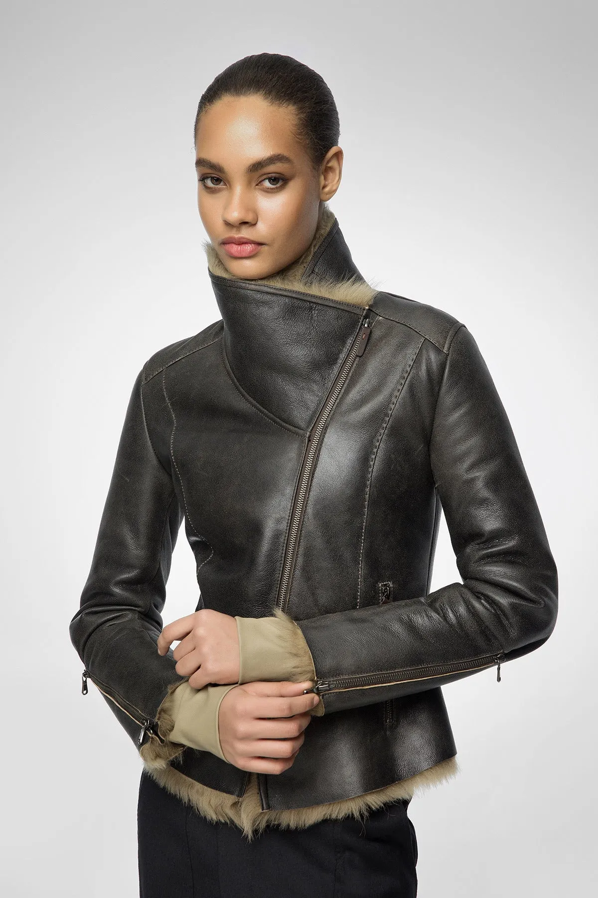 Gwen - Deserd Beige Shearling Jacket