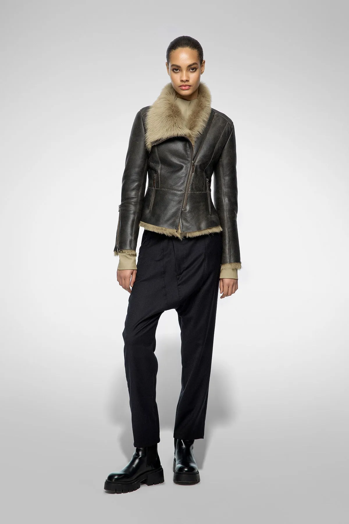 Gwen - Deserd Beige Shearling Jacket
