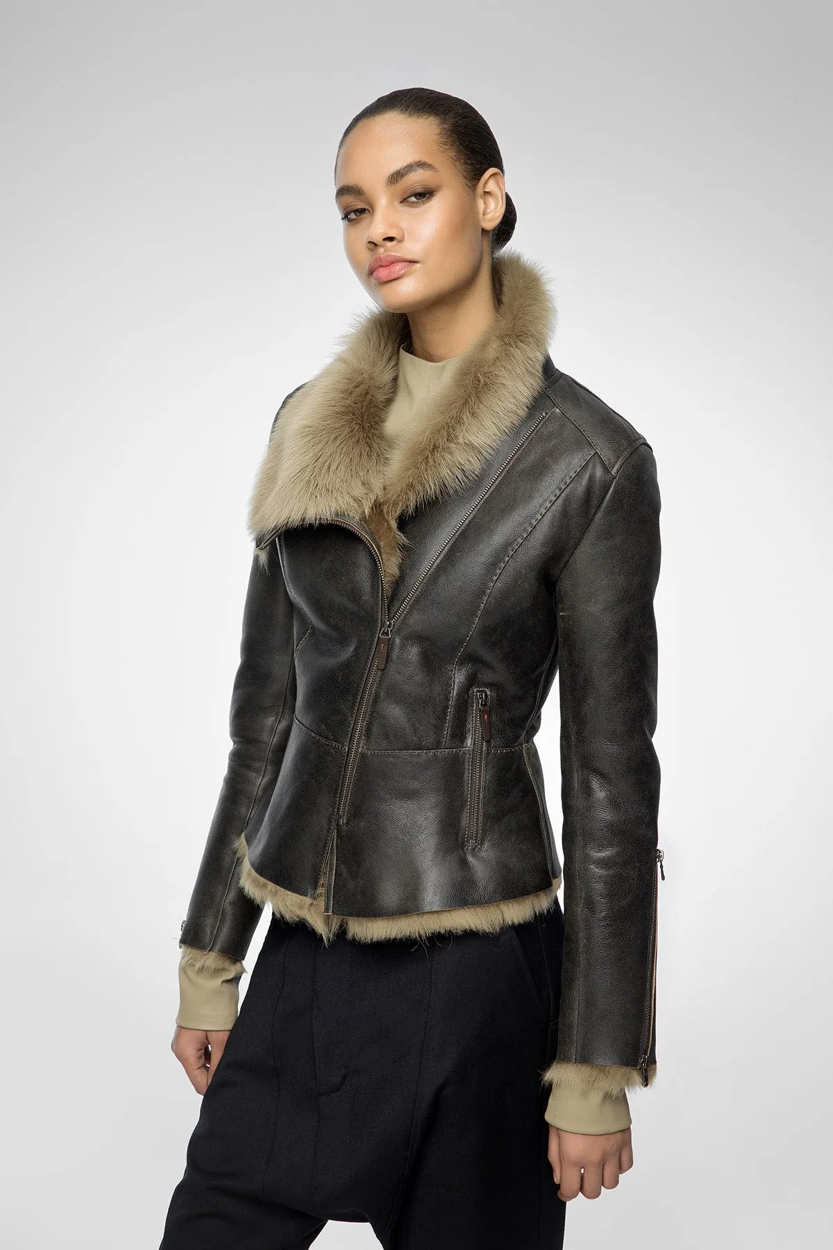 Gwen - Deserd Beige Shearling Jacket