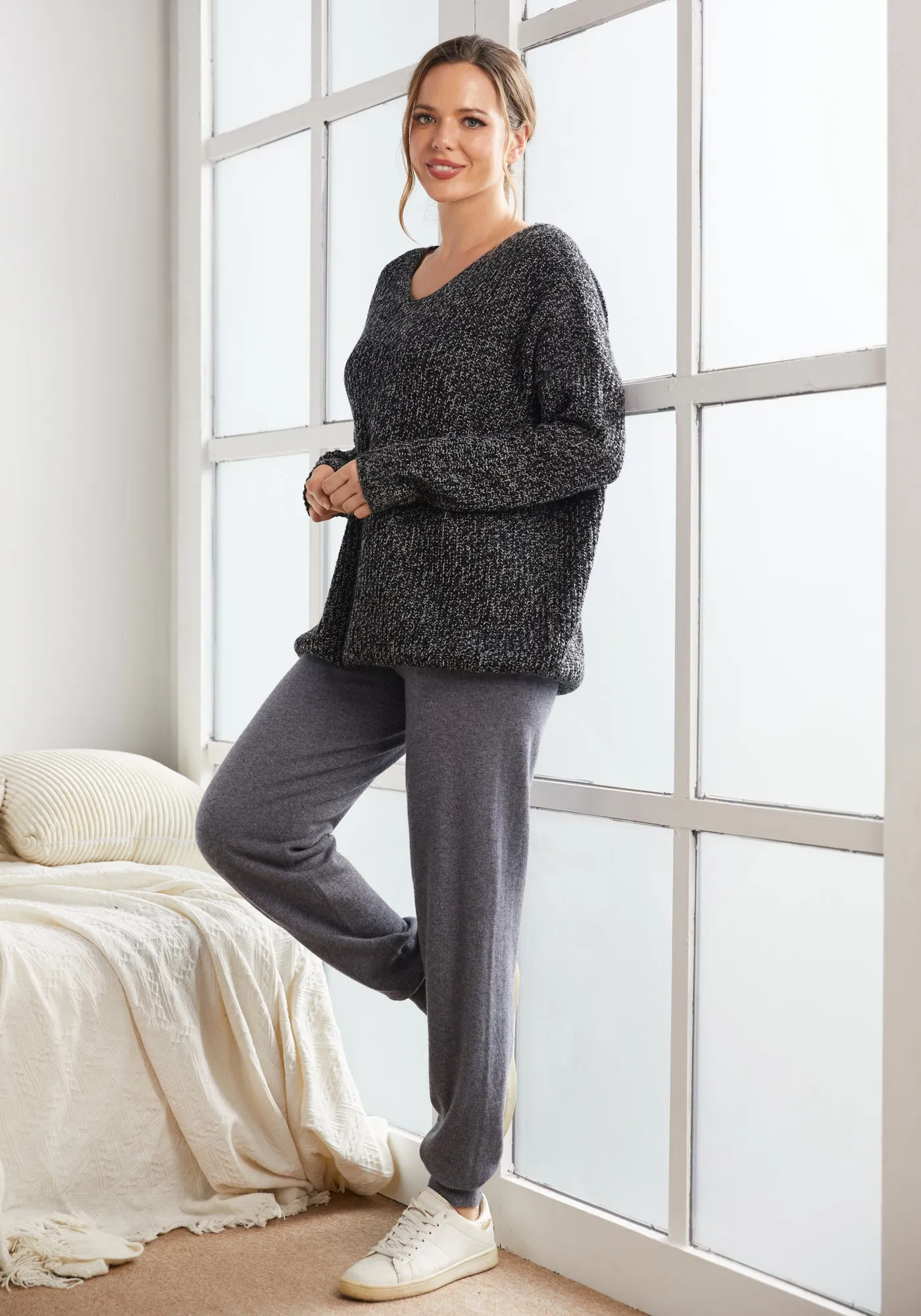 Slouchy V-Neck Sweater (Speckled Black)