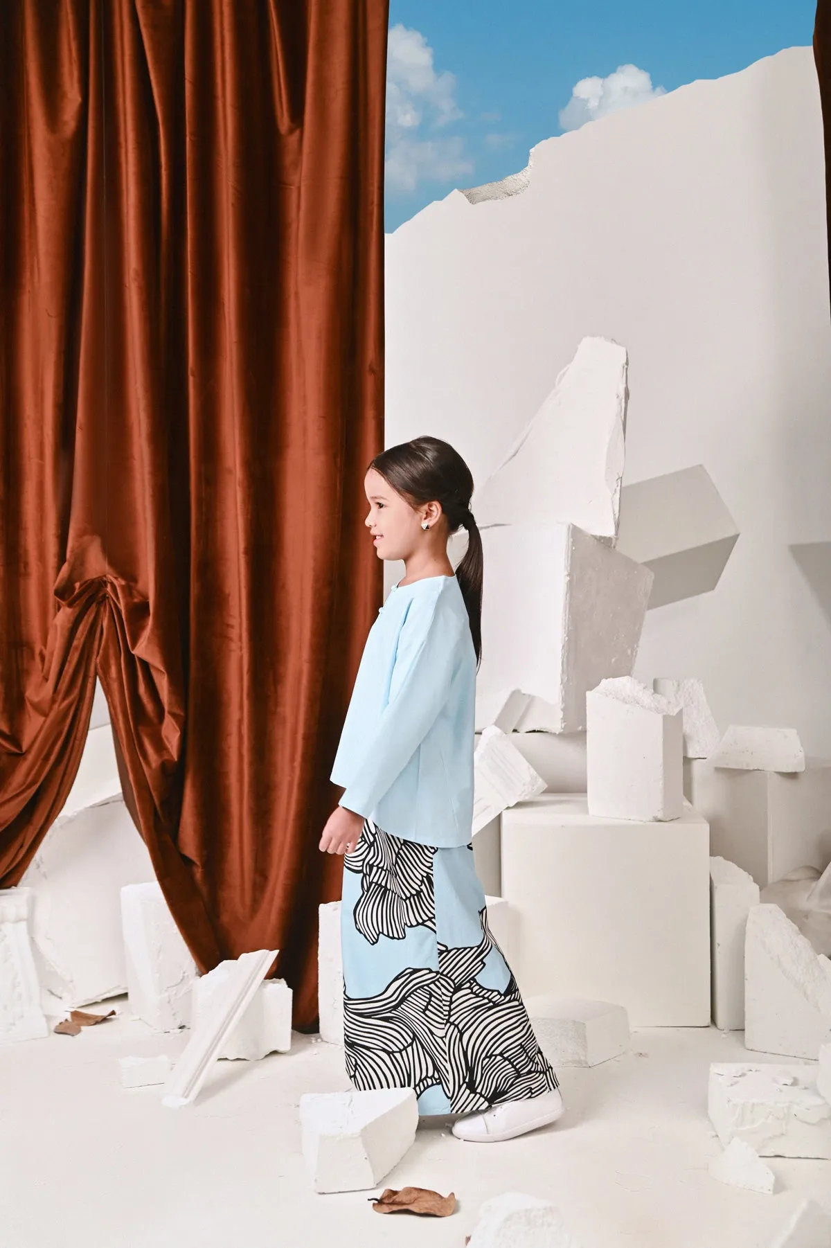 The Kita Menang Back Pleats Skirt - Rise
