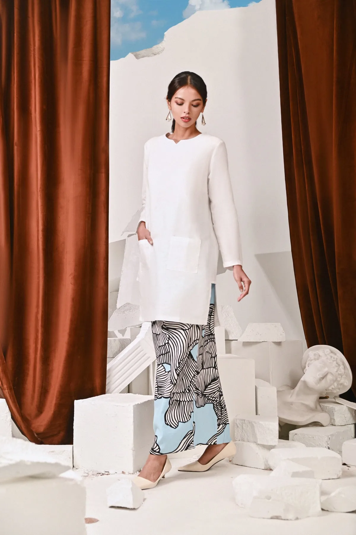 The Kita Menang Women Back Pleats Skirt - Rise