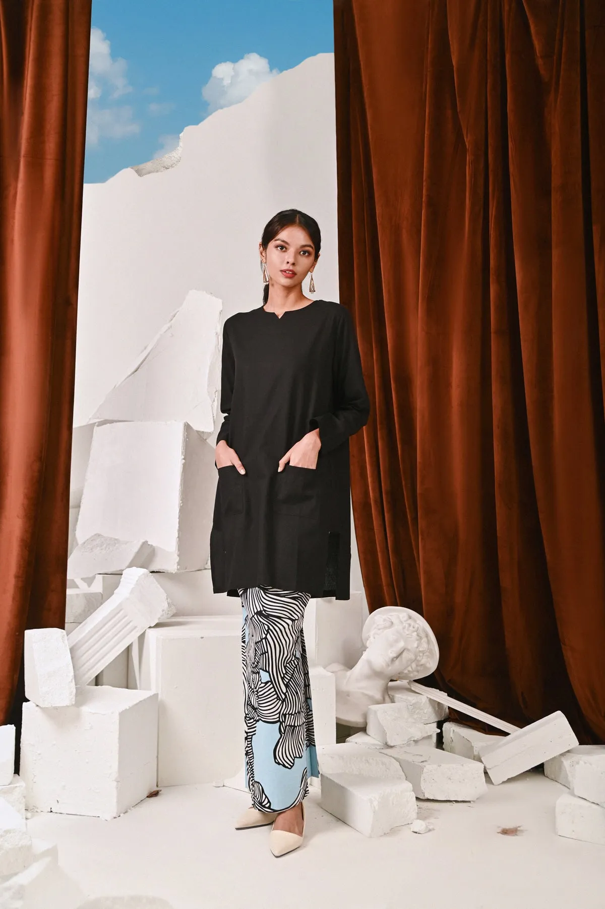 The Kita Menang Women Back Pleats Skirt - Rise