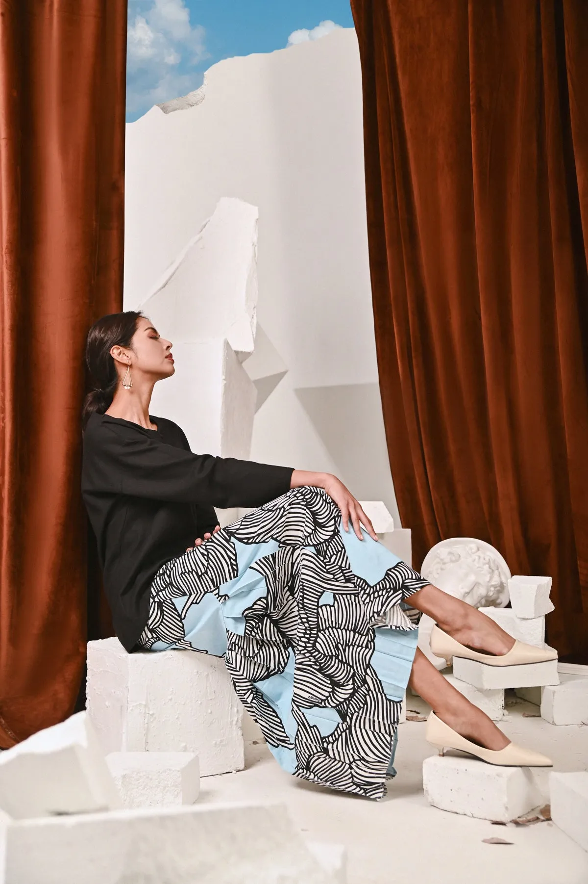 The Kita Menang Women Back Pleats Skirt - Rise