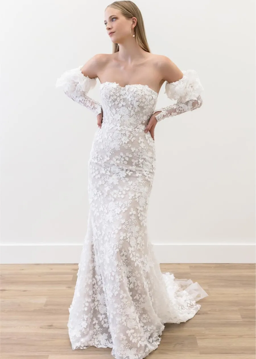 Watters | Cecilia Sample Wedding Gown