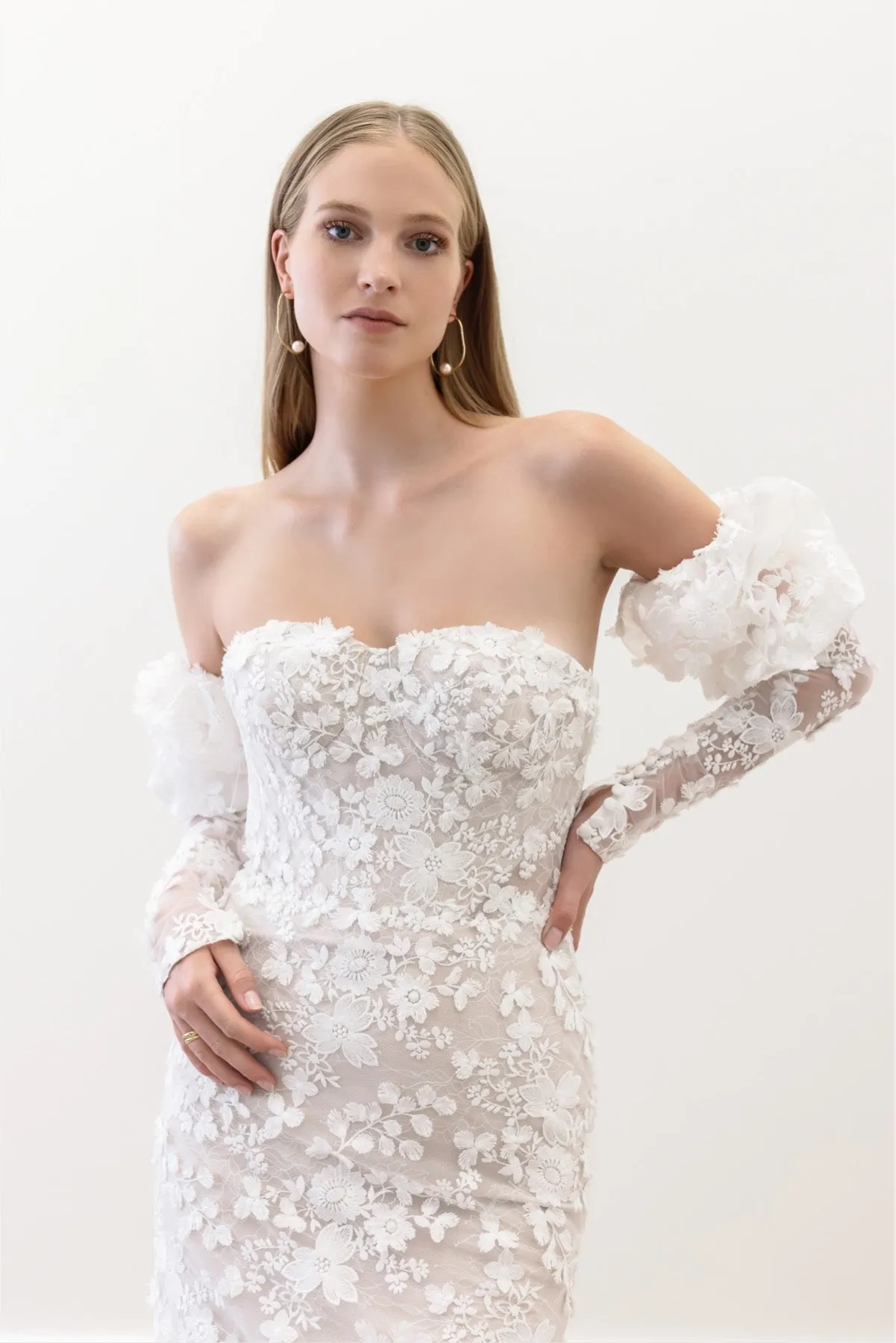 Watters | Cecilia Sample Wedding Gown